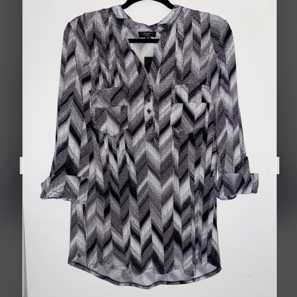 Women’s Plus Size Top Black and White Super Soft NEW 1x 🖤🤍